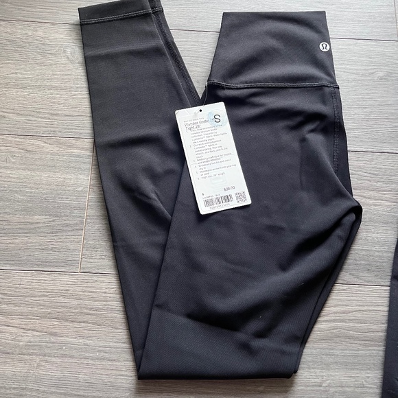 Lululemon HR wunder under luxtreme size 4 - Picture 1 of 1